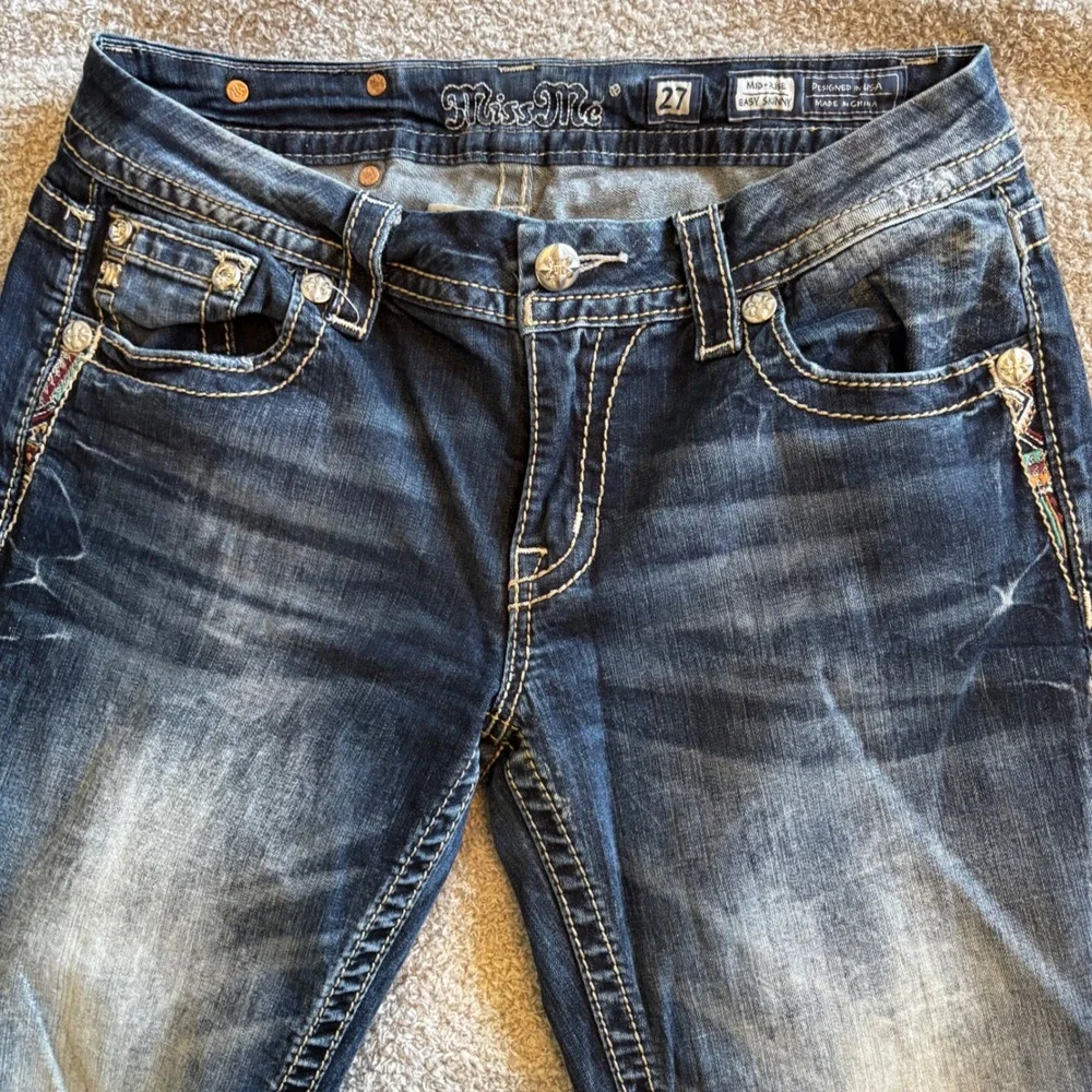 Miss Me Easy Skinny Jeans Mid Rise Dark Wash Wing Pocket Size 27 Bling Cowgirl